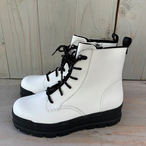 UGG SIDNEE WHITE MOTO BOOTS - Picture 1 of 9
